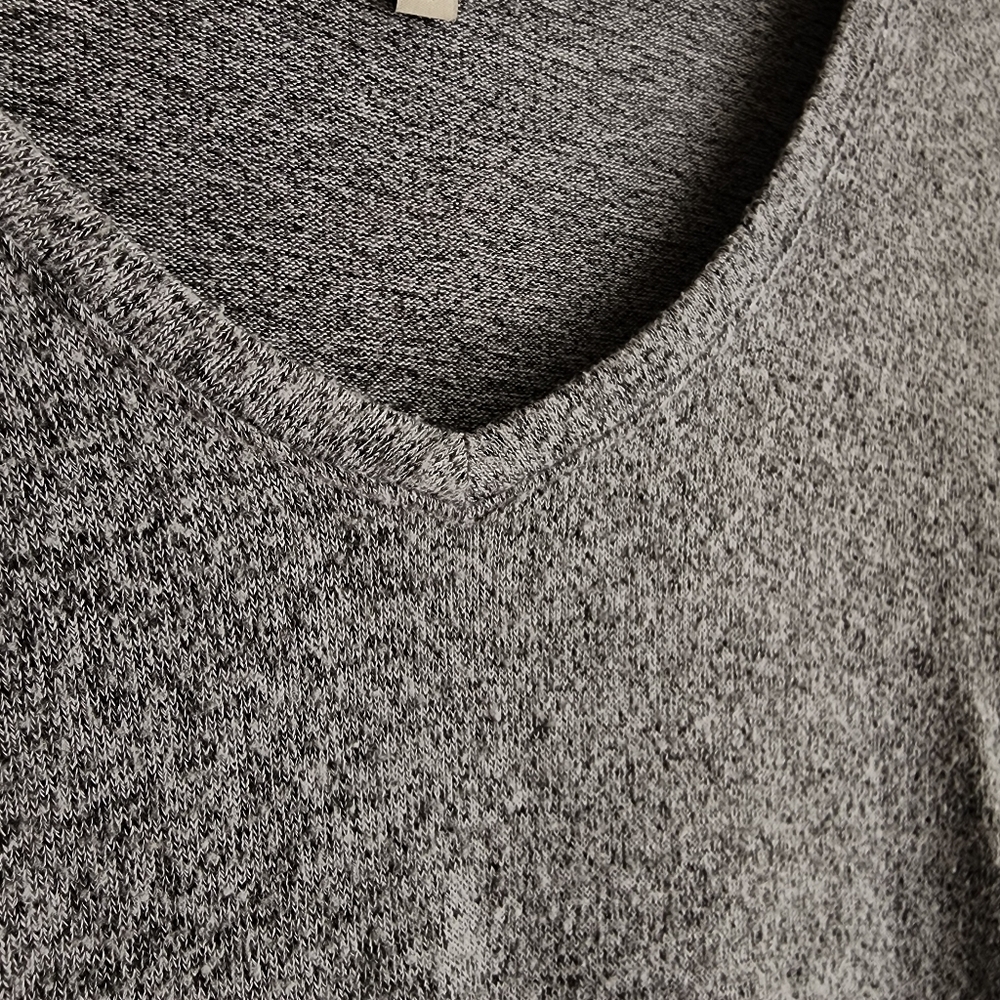 Express One Eleven Gray V-Neck Long Sleeve Sweater Size M - Picture 6 of 11